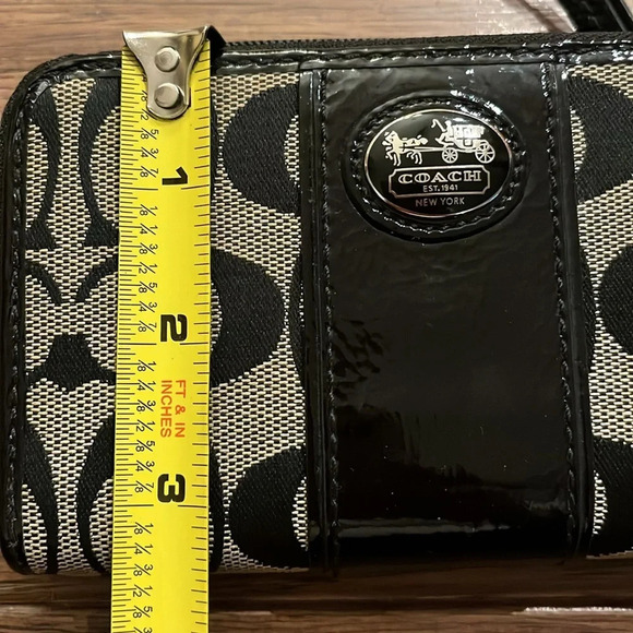 Coach Signature Accordion Zip Wallet - Picture 5 of 6